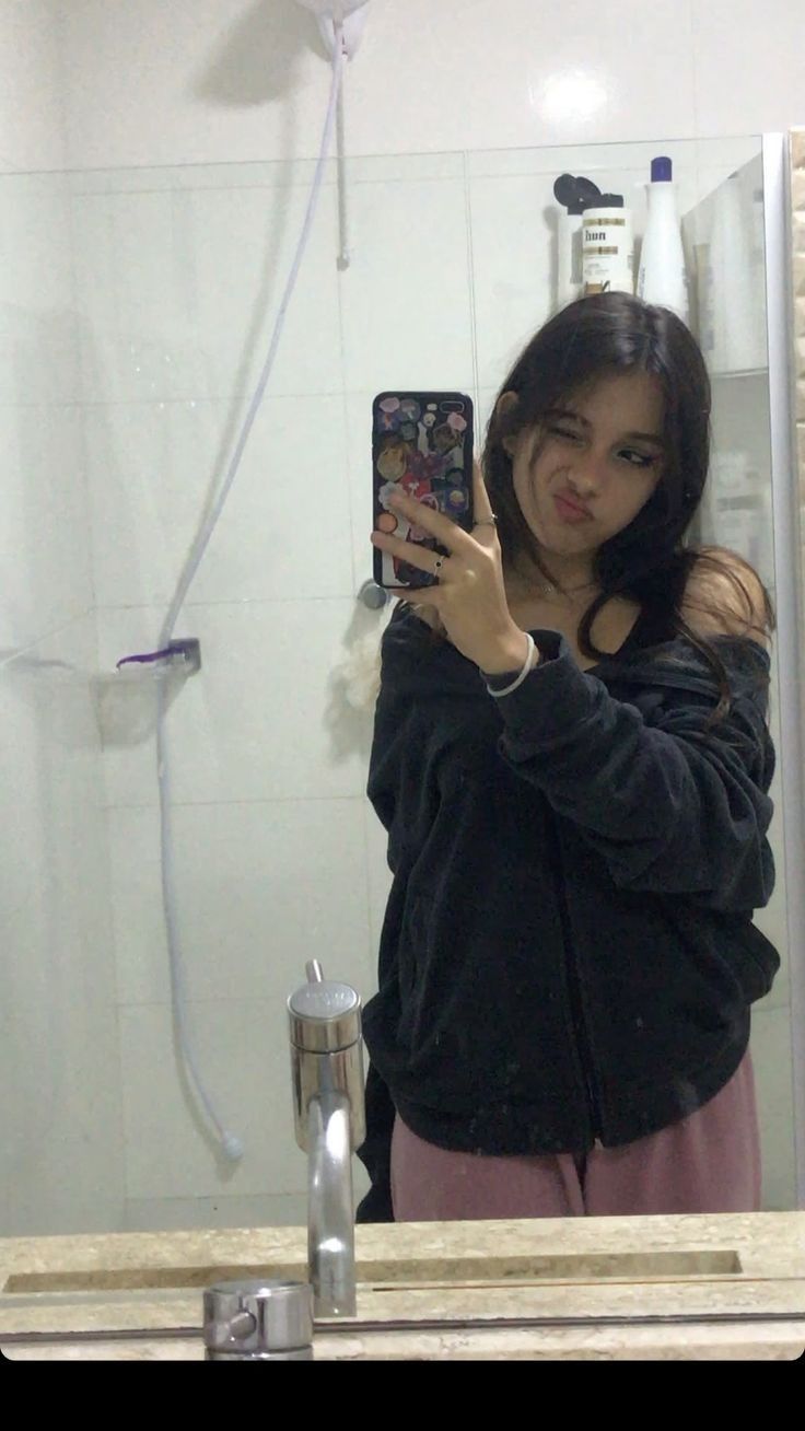 Maya, 24